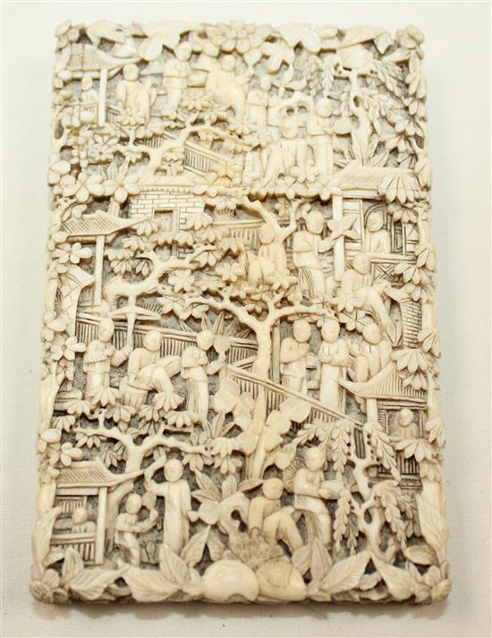 A Chinese Export ivory card case, 19th century, 11.4cm